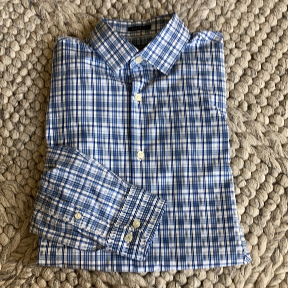 Banana Republic crisp blue and white plaid shirt
